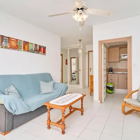 Large One Bed Apartament
